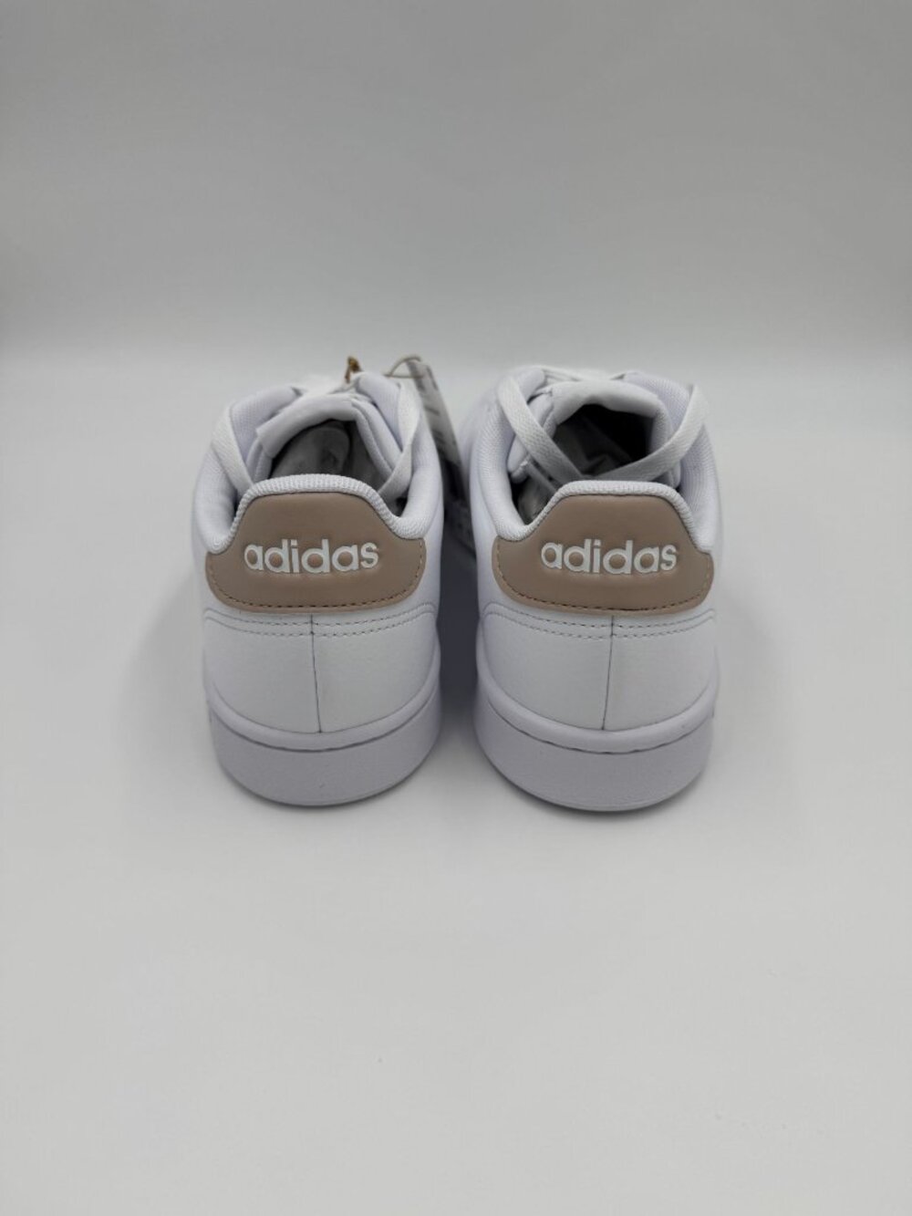 adidas Advantage White Womens Shoes - Picture 5 of 8